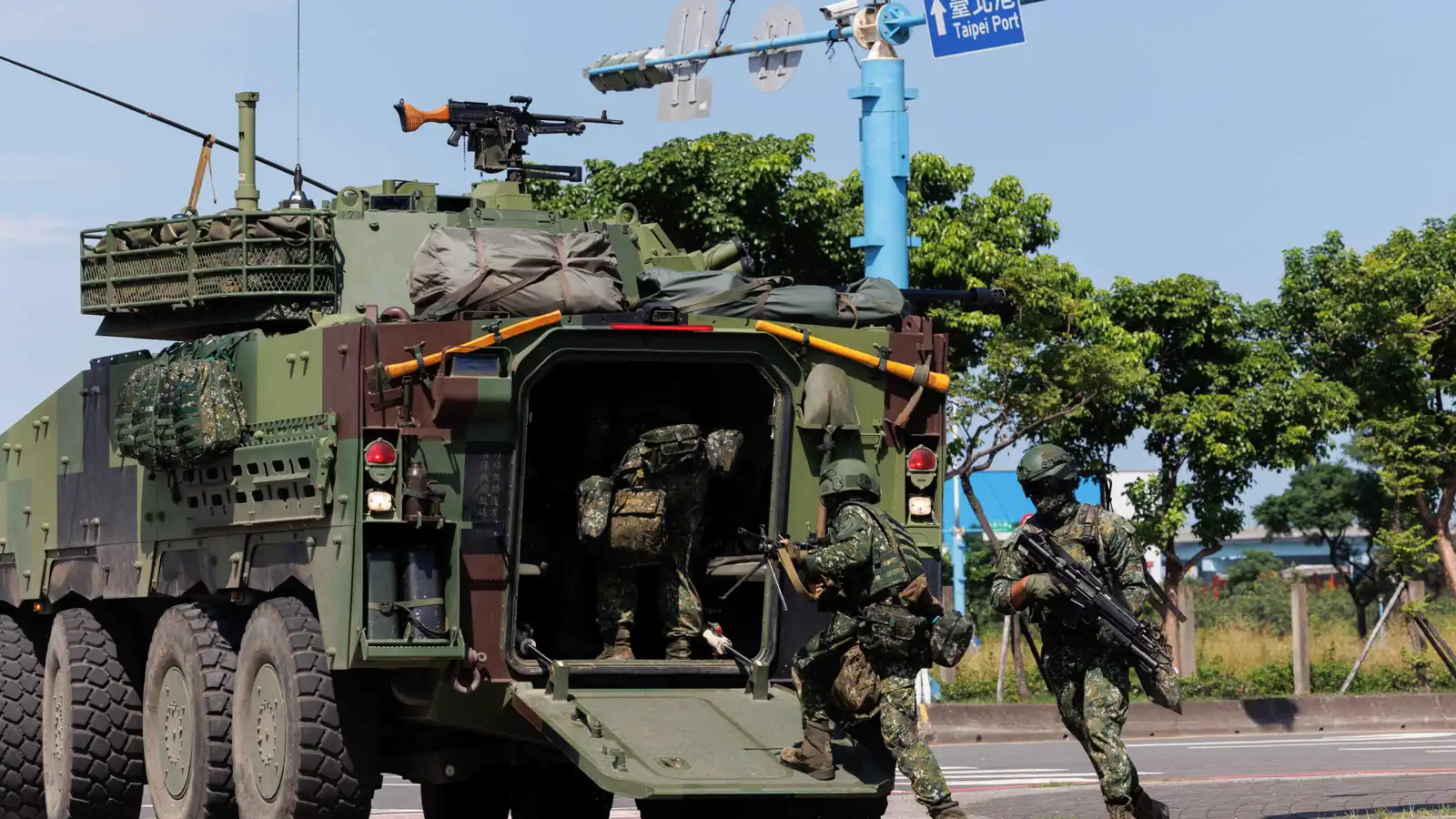 توتر في مضيق تايوان.. حرب تحت الرماد وفخ أمريكي يربك حسابات بكين