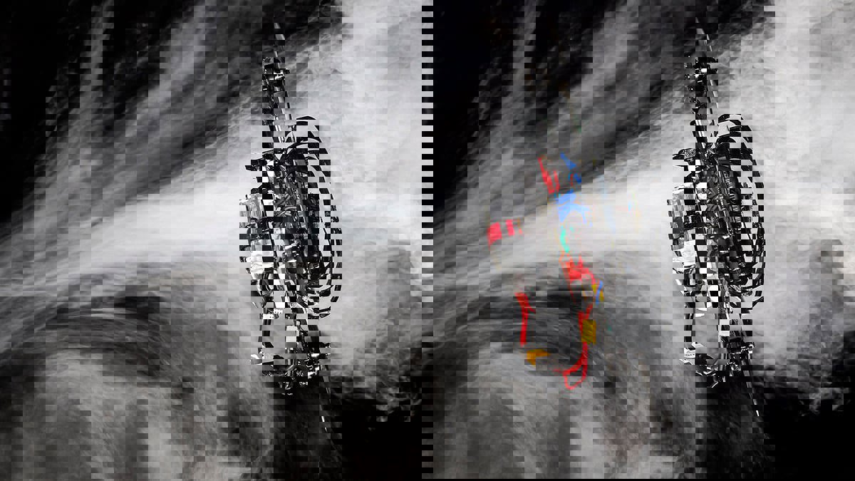في سباق للمرة الأولى.. طائرة مسيرة ذاتية القيادة تهزم طيارين بشريين