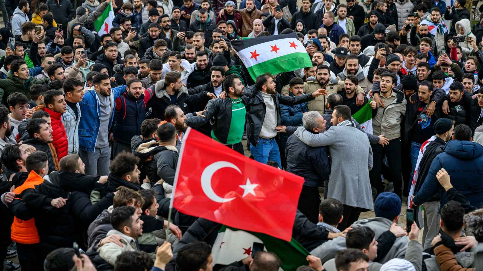 الأتراك يناقشون تعزيز التجارة وإعادة إعمار سوريا