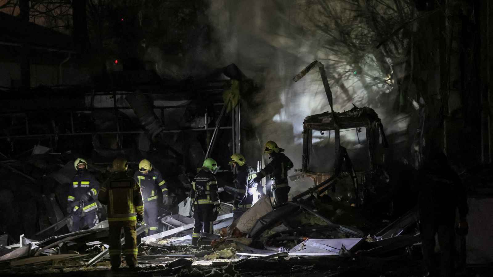 أوكرانيا: الهجوم الصاروخي على كييف خلّف قتيلا وأشعل حرائق