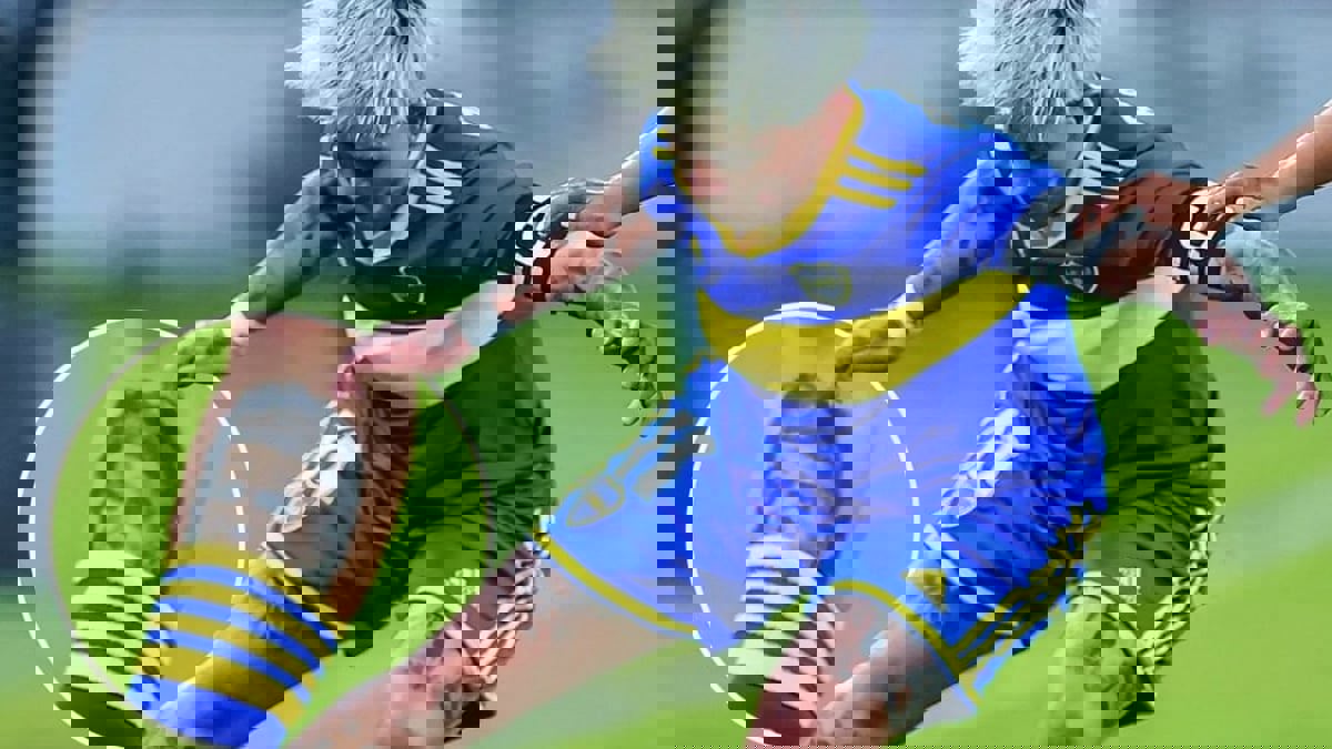 مهاجِمة الأرجنتين تثير دهشة الجماهير بـ"وشم كريستيانو رونالدو" على ساقها (صور)