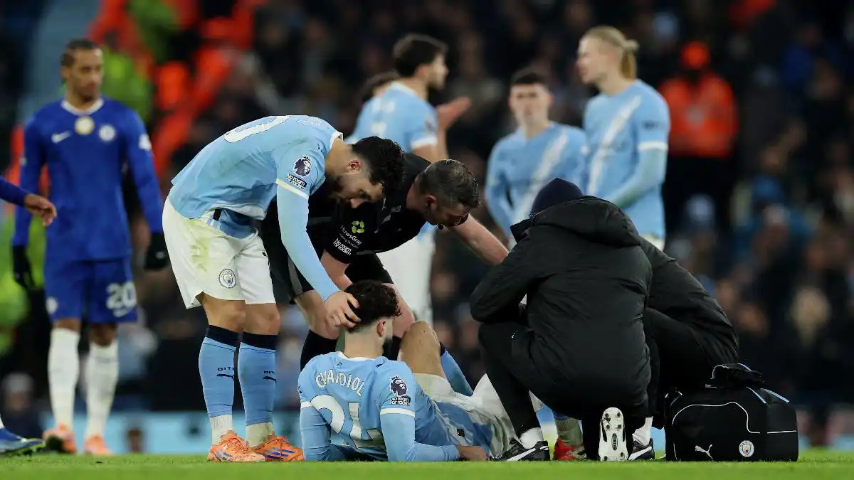 إصابة غفارديول لاعب مانتشستر سيتي