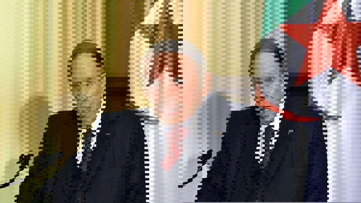 قوى المعارضة الجزائرية تقترح خريطة طريق تنهي حكم بوتفليقة‎