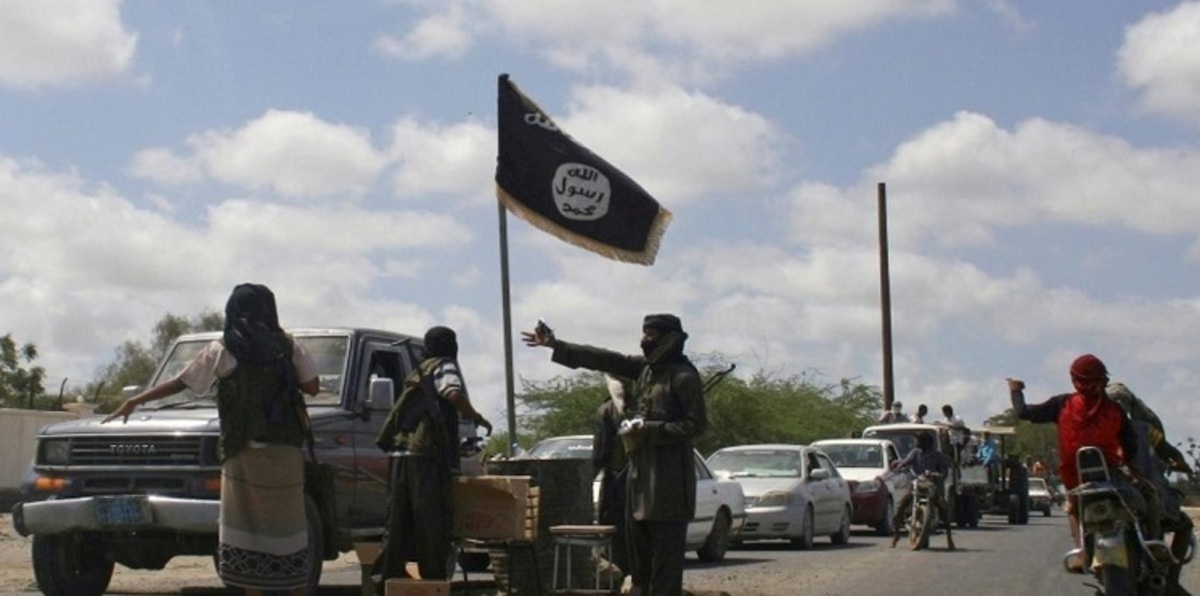 تنظيم القاعدة يسيطر على جعار المنفذ الشرقي لمدينة عدن