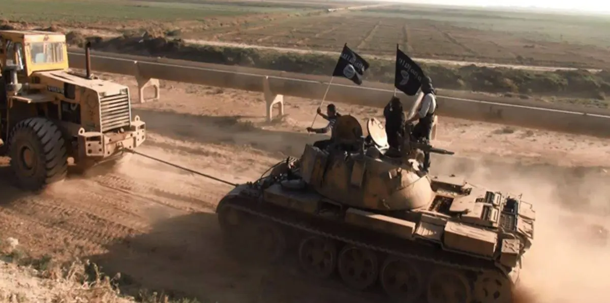 داعش ينسحب إلى مشارف تدمر‎ بعد قصف روسيّ مكثّف