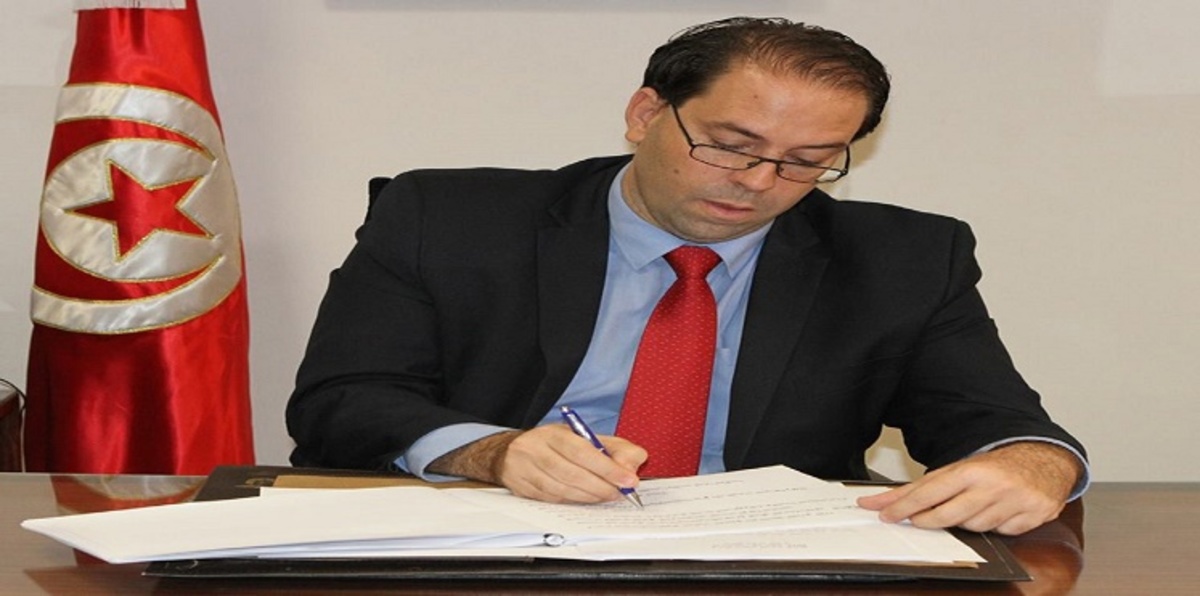 تونس.. الشاهد يعلن تشكيلة حكومته ويبقي وزراء السيادة