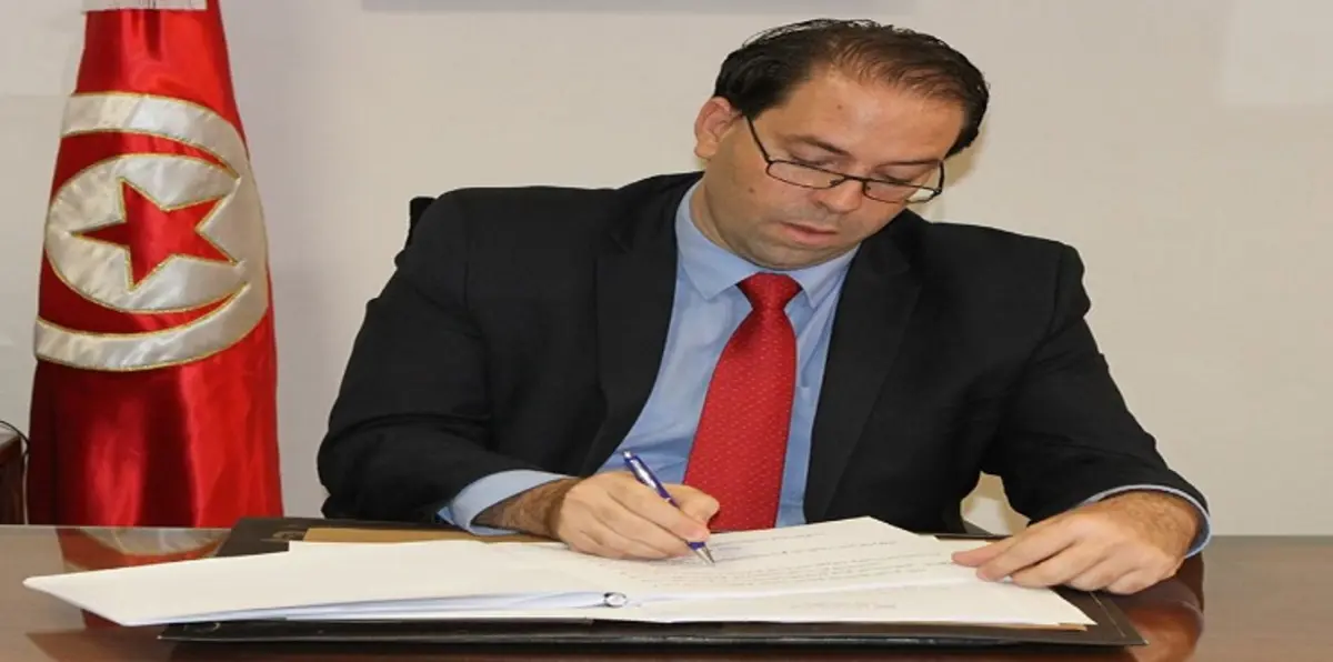 تونس.. الشاهد يعلن تشكيلة حكومته ويبقي وزراء السيادة