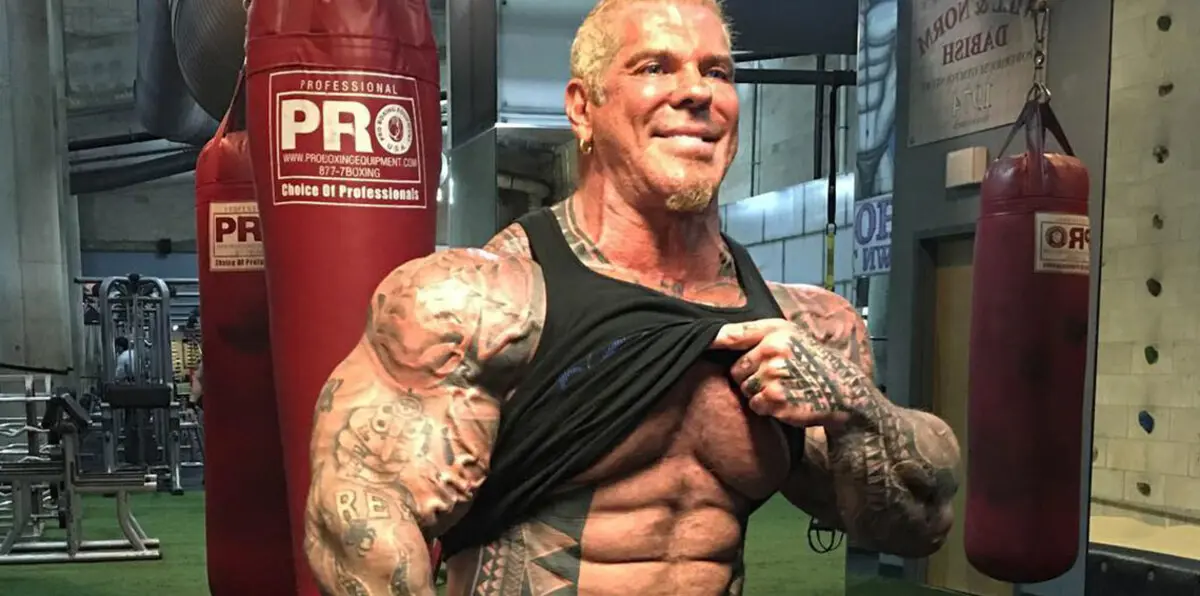 نجم كمال الأجسام ريتش بيانا يصارع الموت.. تعرّف على السبب