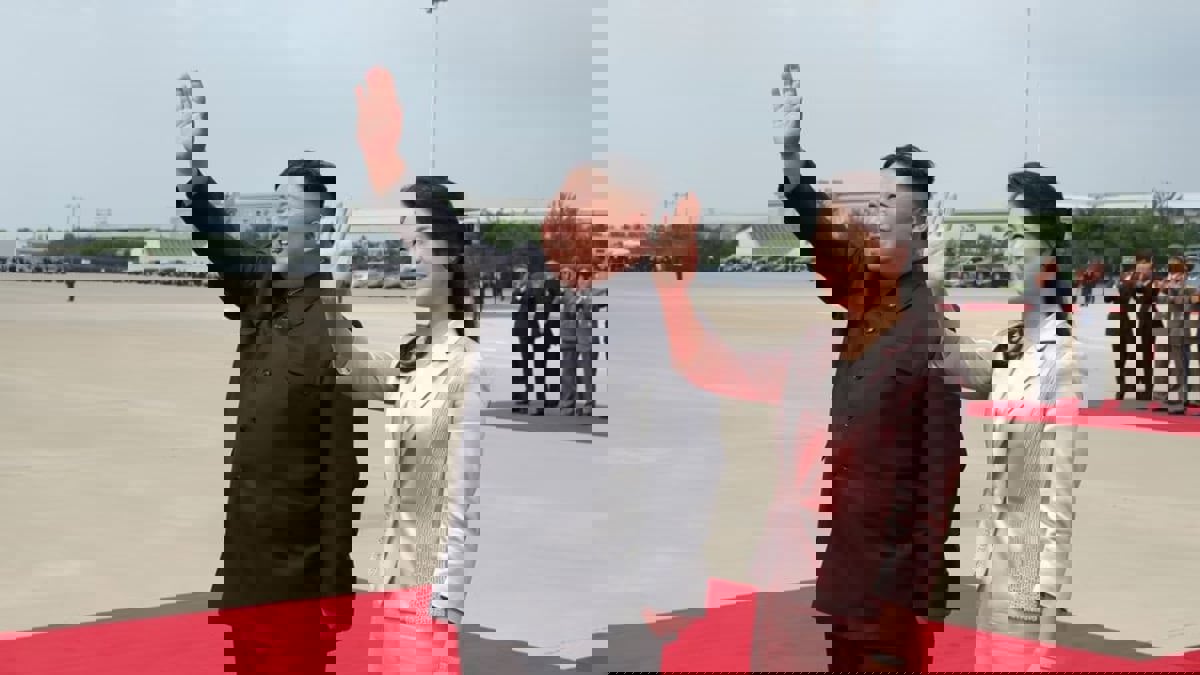 كيف استقبل الكوريون زعيمهم كيم جونغ أون بعد عودته من روسيا؟