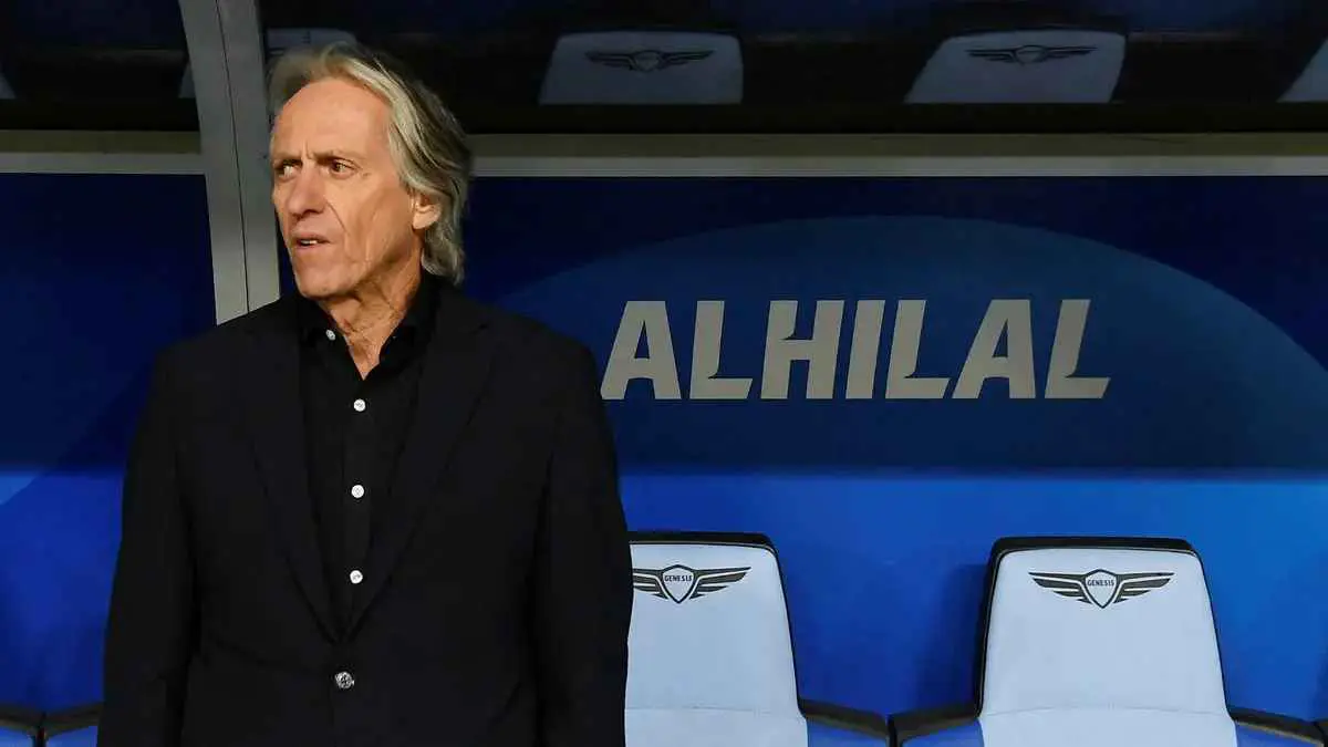 لماذا رفض الهلال إقالة جيسوس بشكل نهائي؟ (فيديو)