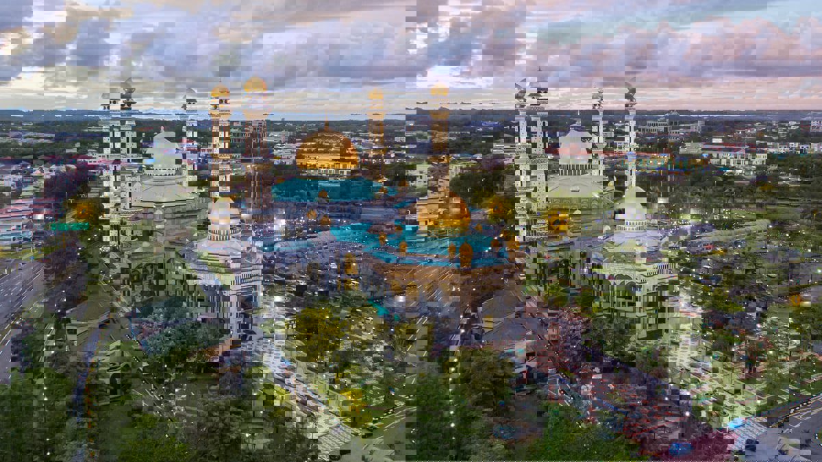 رمضان في "بروناي".. حقائق "مفاجئة"عن الصوم والسلطان (صور)