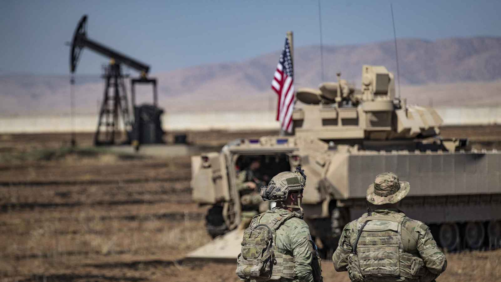 قناة عبرية: واشنطن أبلغت تل أبيب ببدء انسحابها تدريجيا من سوريا