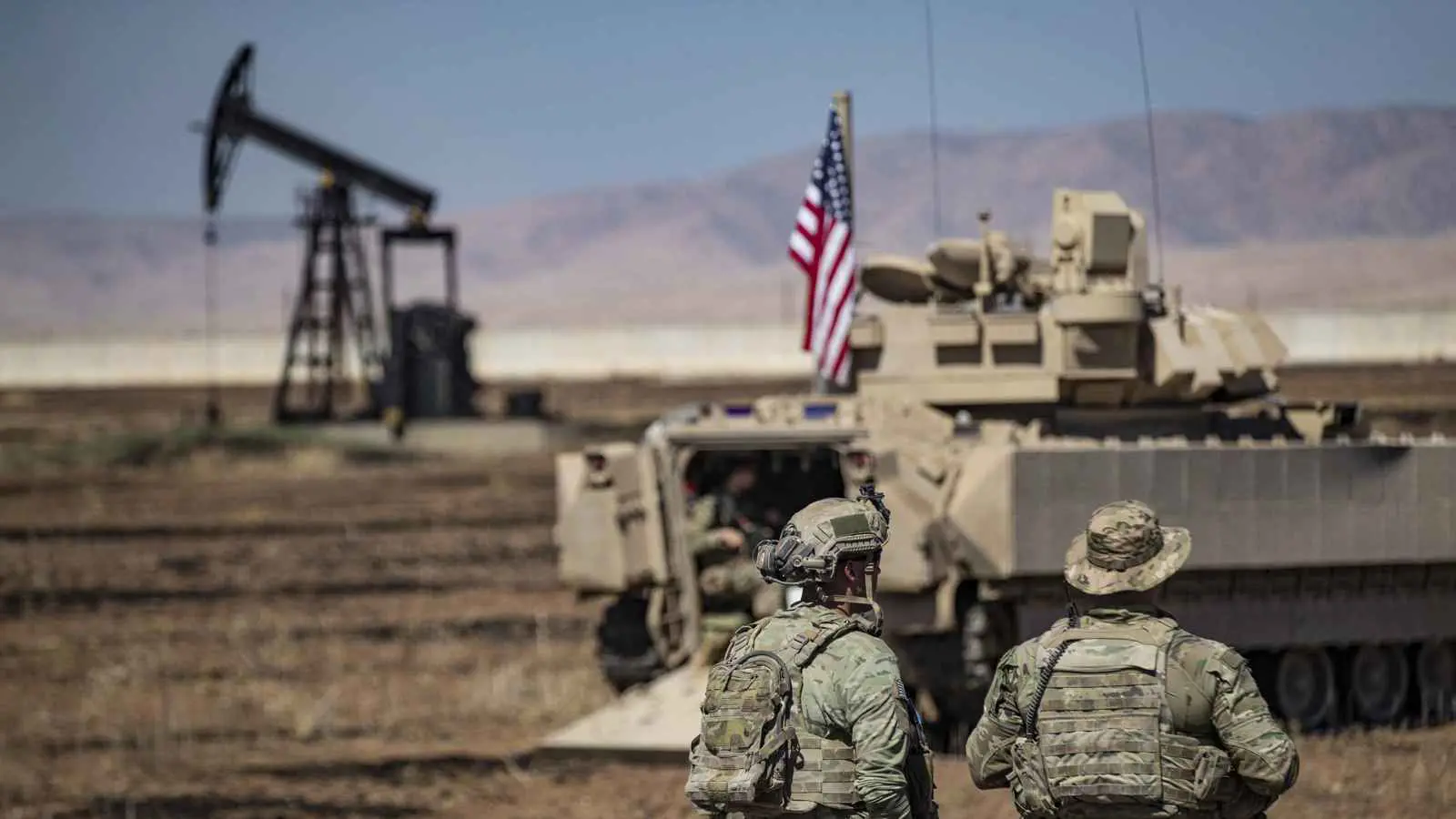 قناة عبرية: واشنطن أبلغت تل أبيب ببدء انسحابها تدريجيا من سوريا