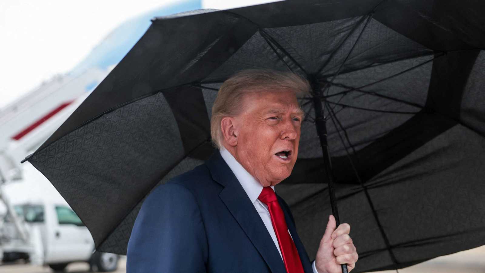 تزامناً مع الإفراج عن الرهائن.. ترامب يصل إلى إسرائيل ونتنياهو في استقباله