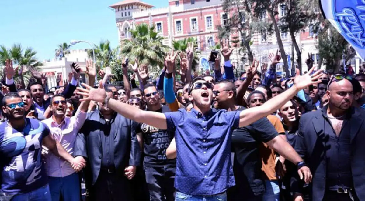 ألف مصري يشاركون في اختبارات "آراب أيدول"