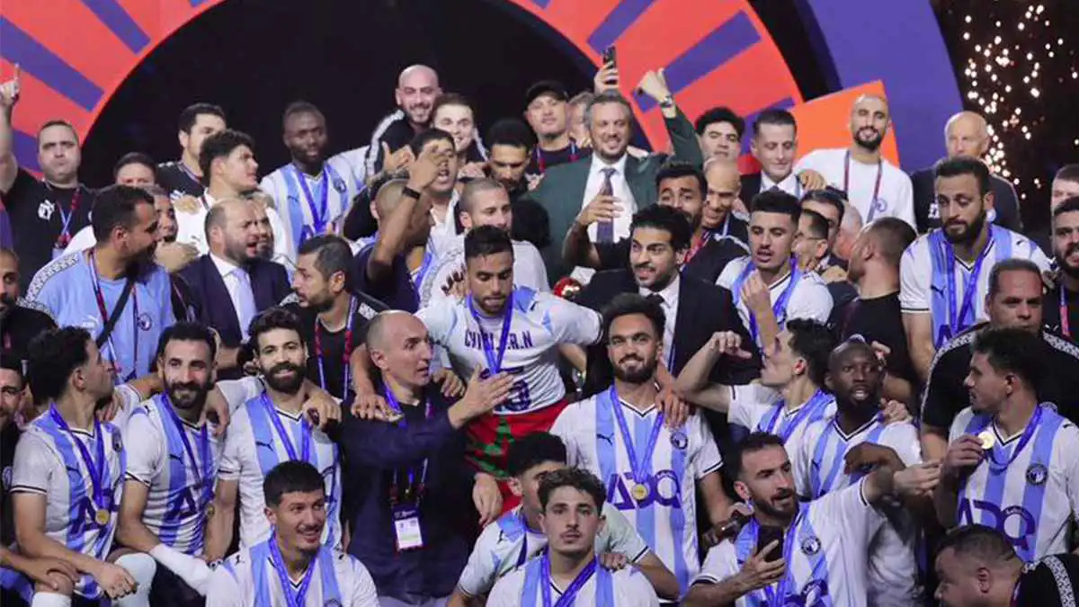 حتى بيراميدز؟.. تعليق ناري من وليد الفراج بعد خسارة الأهلي السعودي (فيديو)