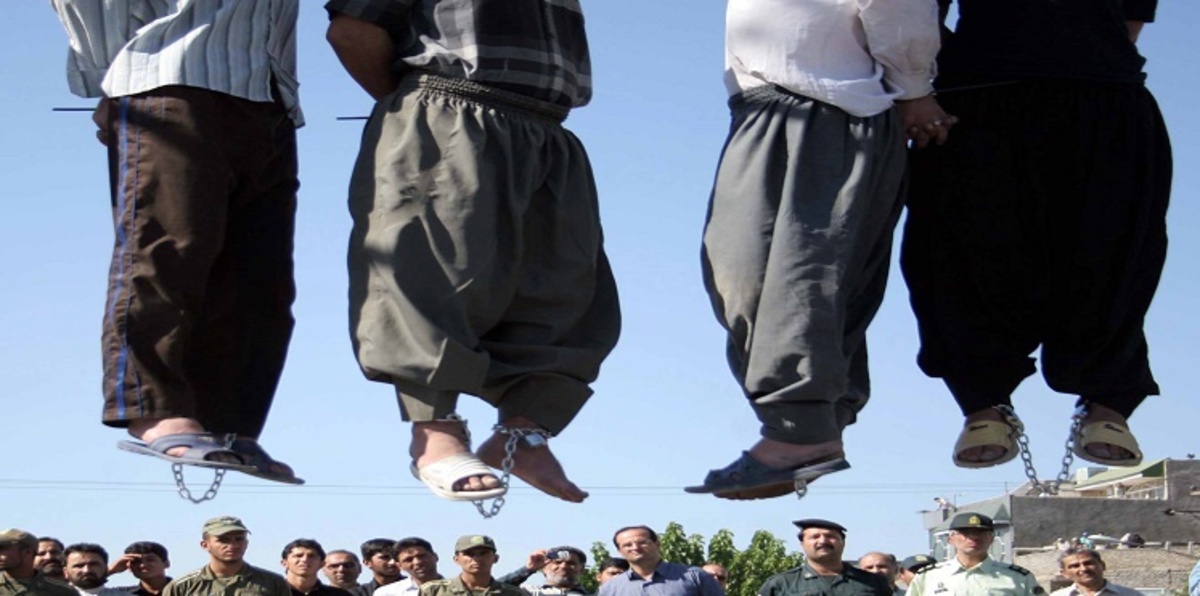 السلطات الإيرانية تعدم 5 سجناء بينهم سياسي كردي