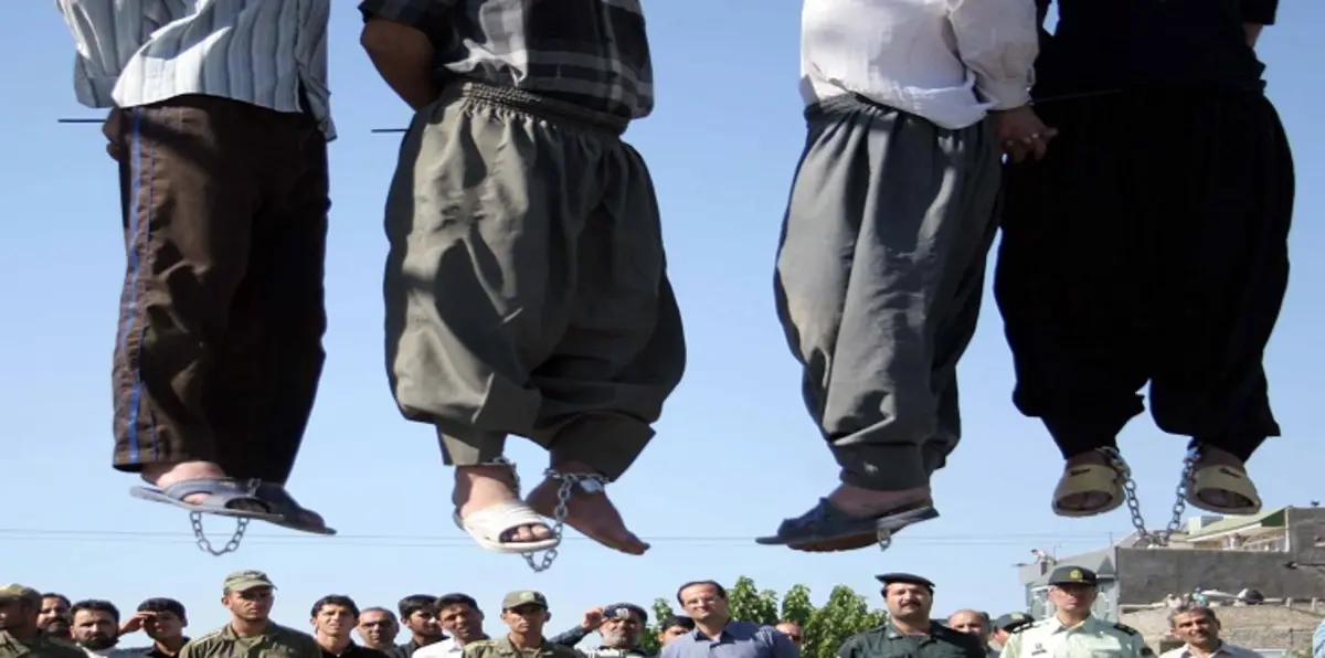 السلطات الإيرانية تعدم 5 سجناء بينهم سياسي كردي