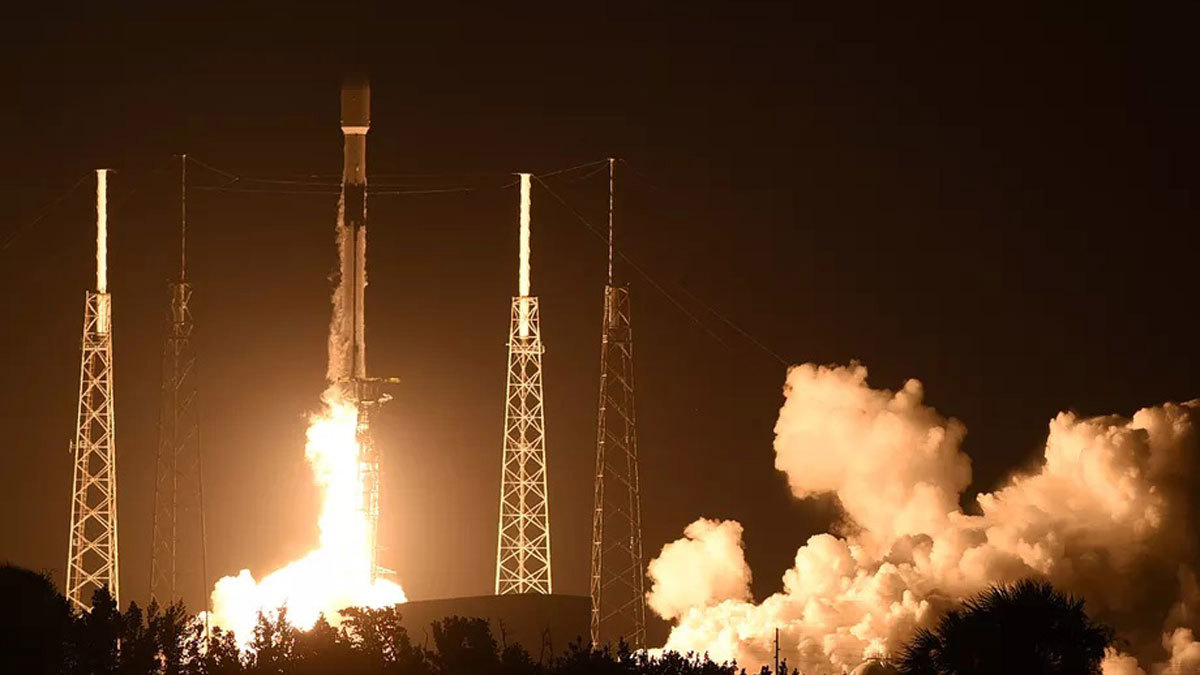 "سبيس إكس" تحطم الرقم القياسي بإطلاق صاروخ "فالكون 9" للمرة التاسعة