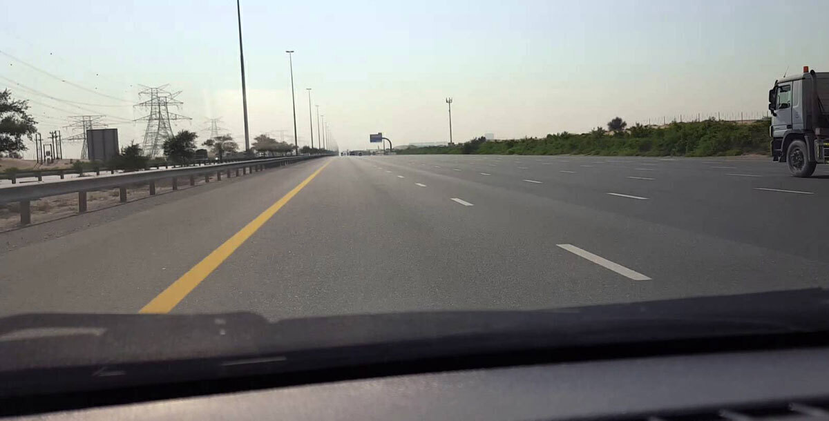 مصرع طفلين وإصابة 4 آخرين بحادث سير في الإمارات