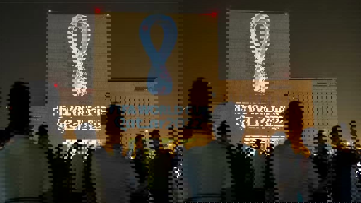 الكوميديان القطري حمود الدوسري يثير الجدل بحديث عن الشواذ في المونديال