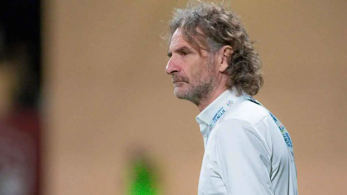 سيكون ثمة فشل إذا لم يحقق الهلال "النخبة".. تصريحات نارية من كارينيو