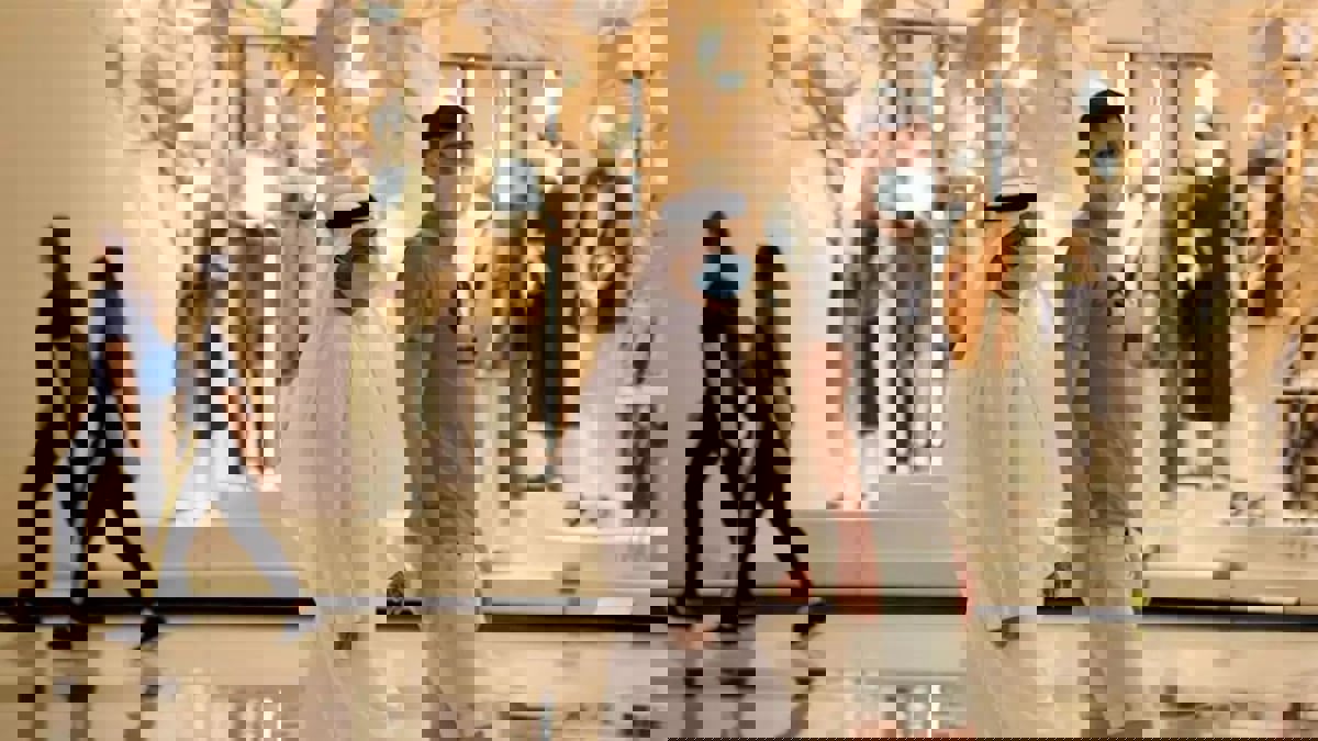 الإمارات.. رفع القيود عن كبار السن والأطفال في دبي