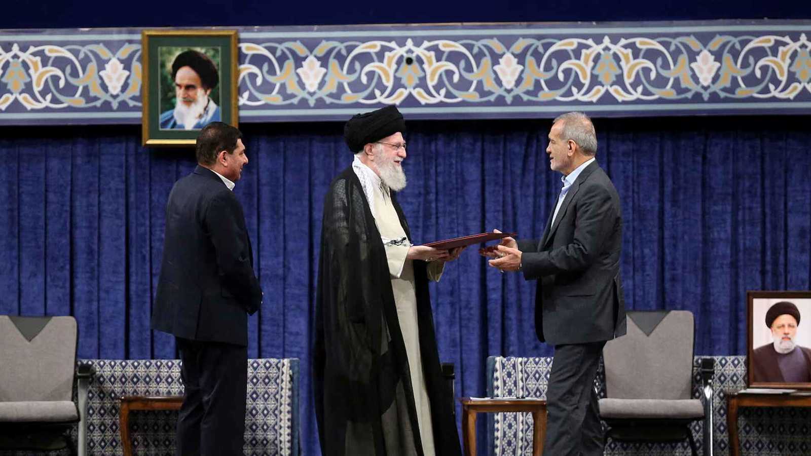 إيران تعلن تأسيس مجلس الدفاع الوطني