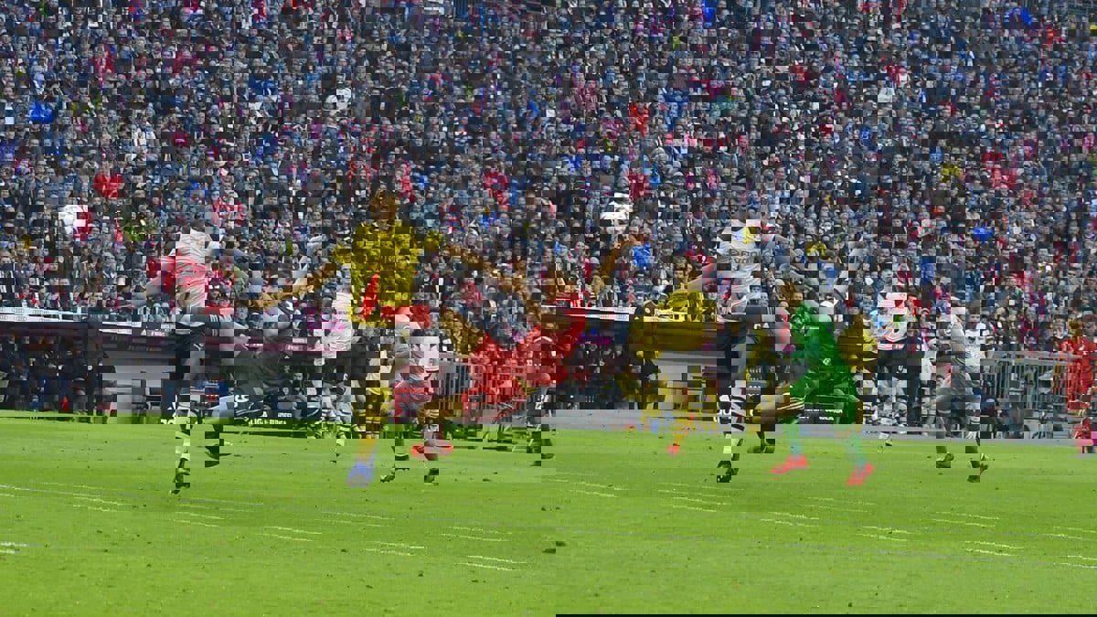 اتجاه قوي لاستئناف الدوري الألماني في هذا الموعد