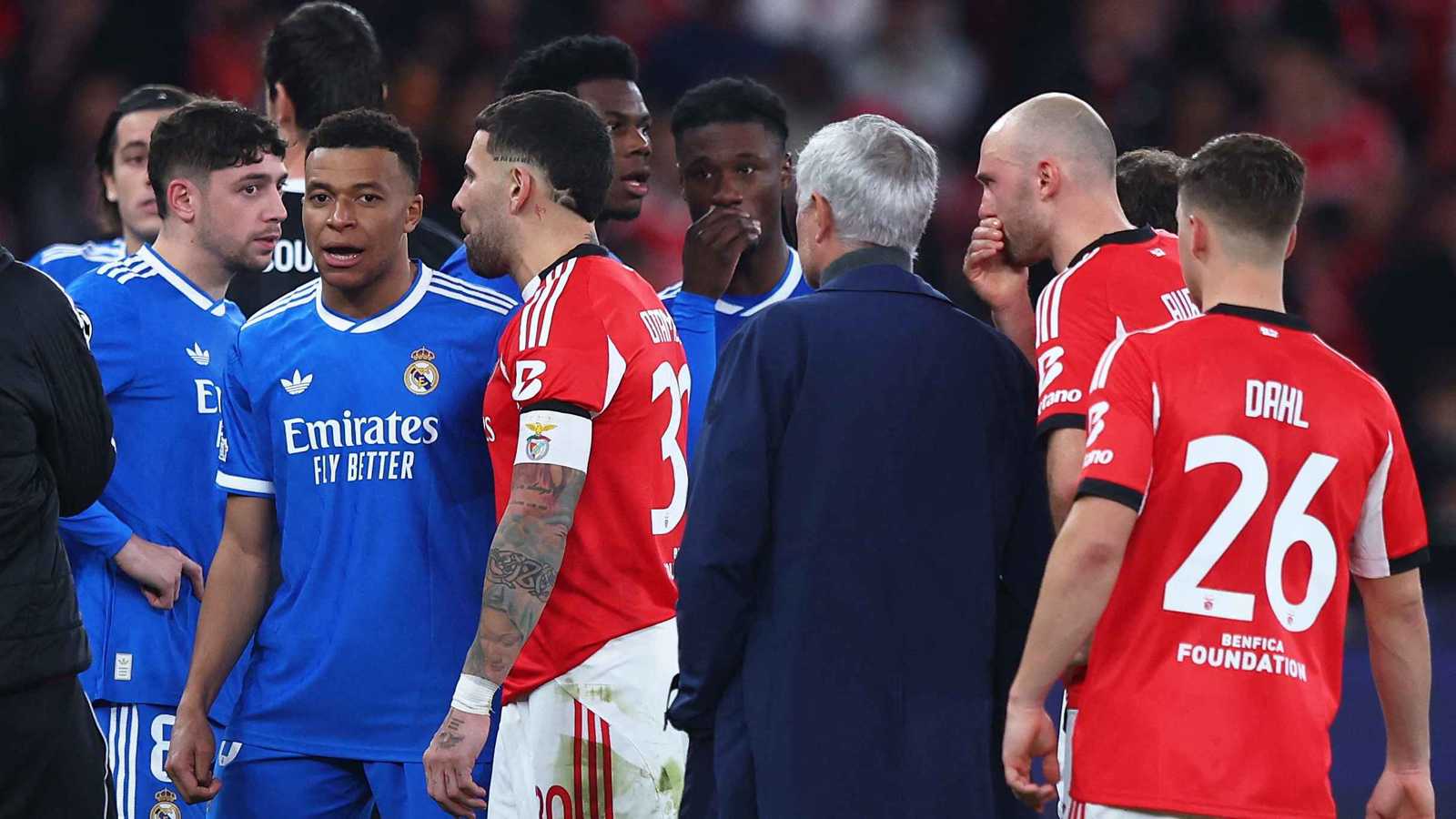 بريستياني وصديق ميسي وبنفيكا.. 3 عقوبات متوقعة بعد أزمة إهانة فينيسيوس 