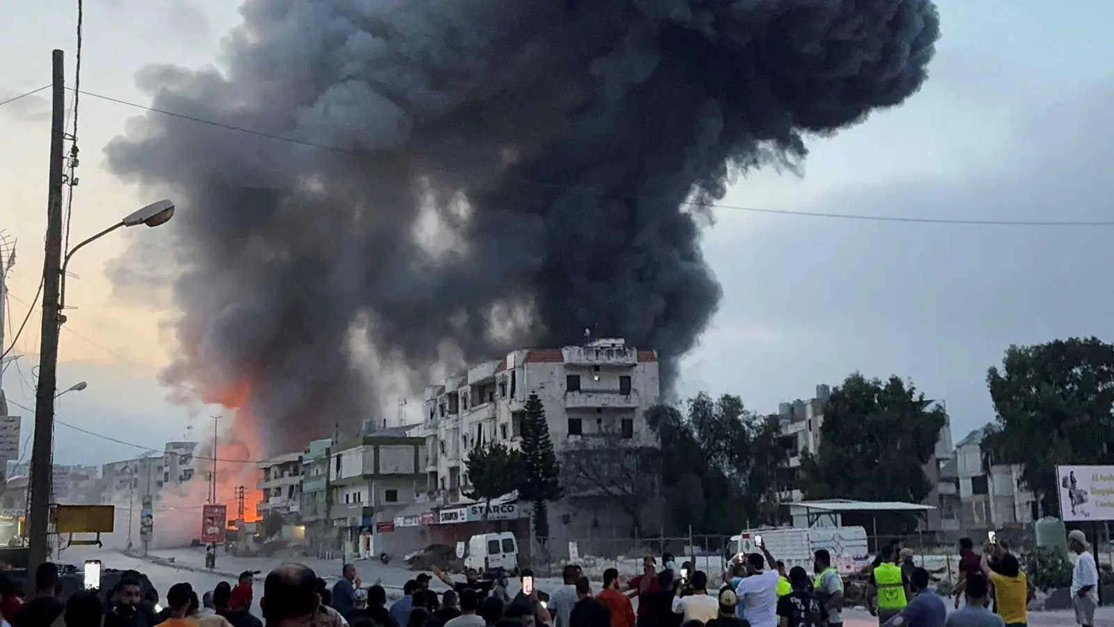 الأعنف منذ اتفاق الهدنة.. غارات إسرائيلية واسعة تستهدف جنوب لبنان (فيديو)