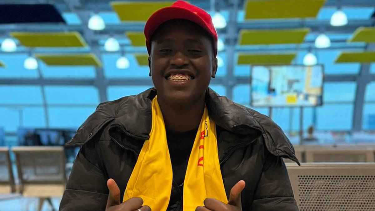 "مشجع الليزر" يصل المغرب لحضور مواجهة مصر والسنغال