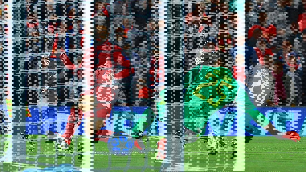 هدف محمد صلاح خلال مباراة ليفربول ونابولي بدوري أبطال أوروبا