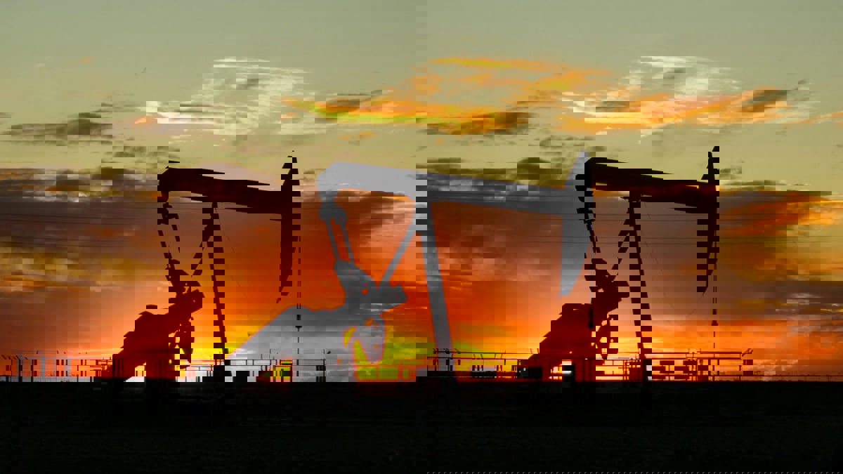 "أوبك+" تقرر خفض الإنتاج 100 ألف برميل يوميًا في أكتوبر