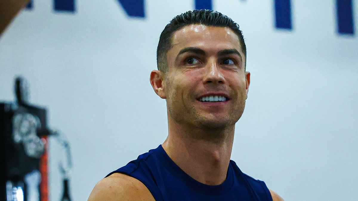 بالاسم.. 6 أندية أوروبية عملاقة تنفق أقل من راتب كريستيانو رونالدو