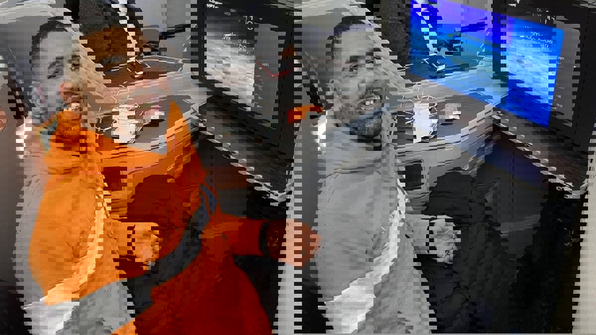 نقل مؤمن زكريا للمستشفى بعد تعرضه لوعكة صحية