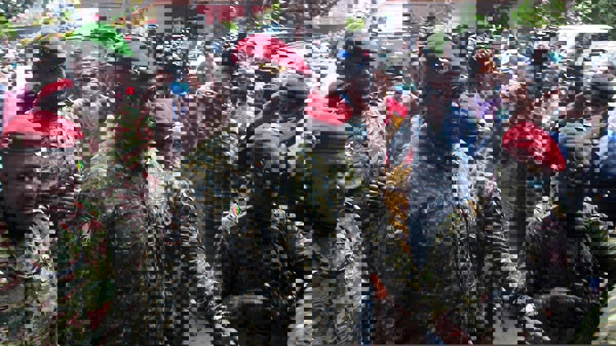 رئيس المجلس العسكري في غينيا يؤدي اليمين رئيسا مؤقتا