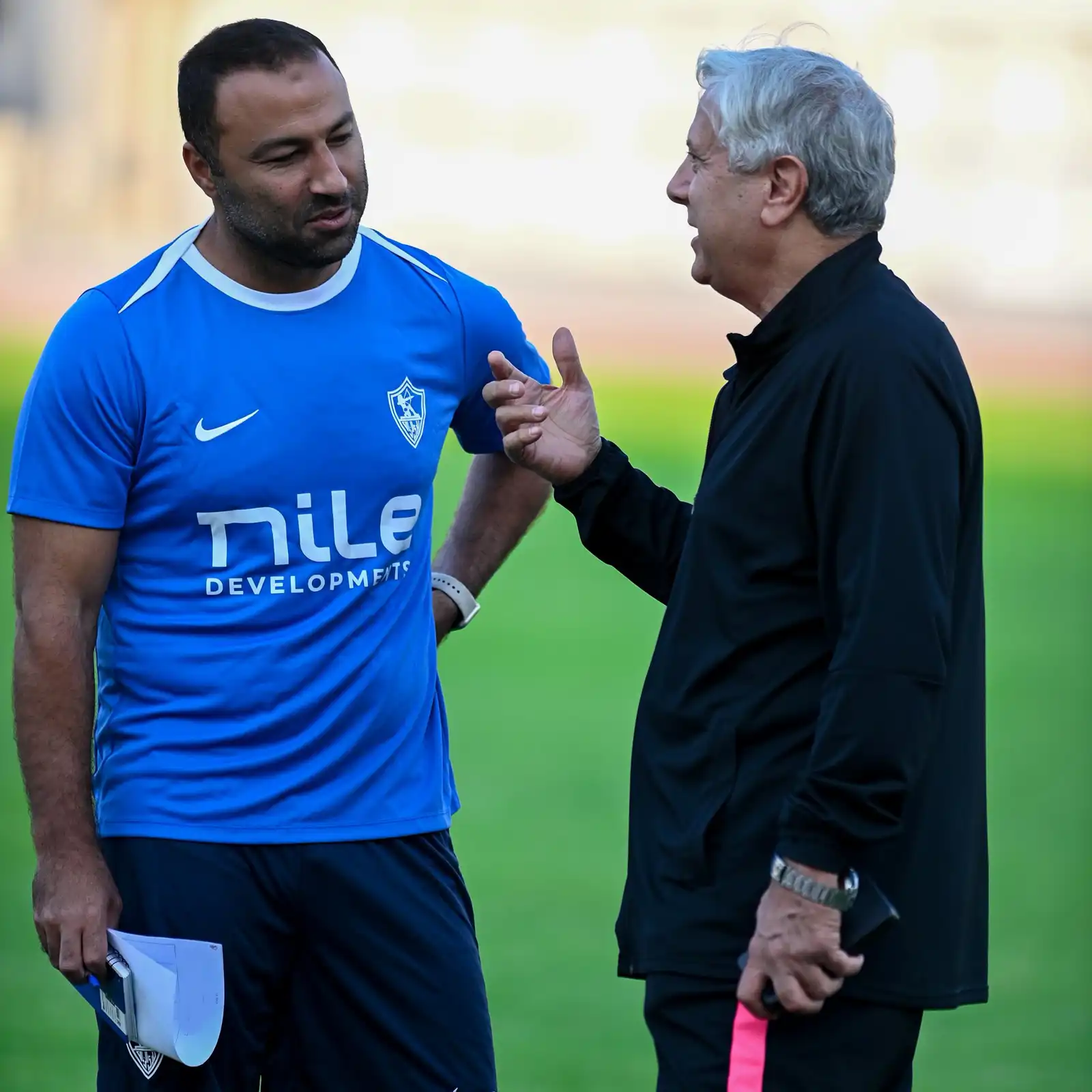 أحمد عبد الرؤوف مع عبد الناصر محمد مدير الكرة