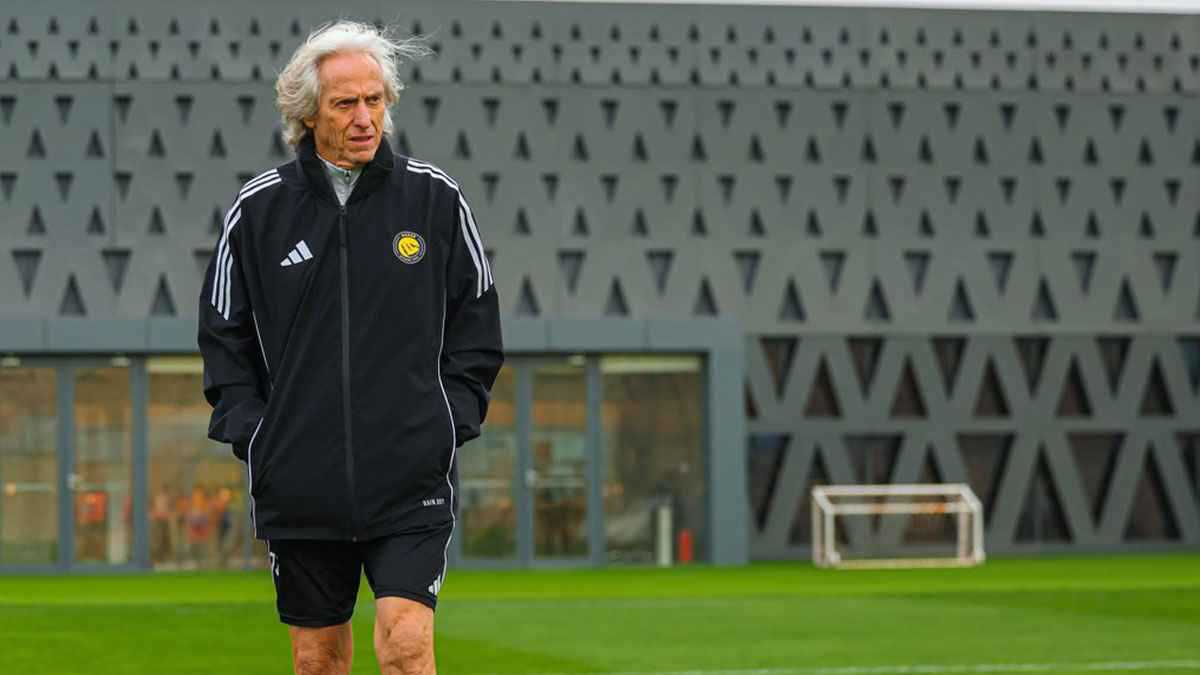 ما سر غضب جيسوس من فترة التوقف الحالية؟ 