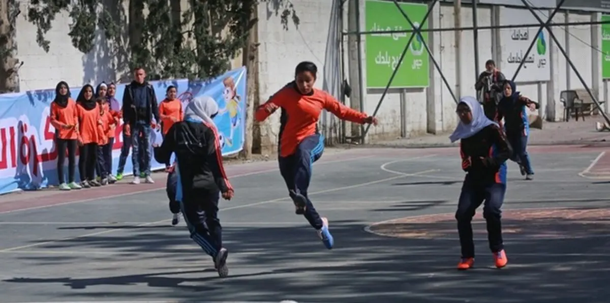 كيف كانت أول بطولة كرة قدم للفتيات في غزة منذ 10 سنوات؟ (صور)