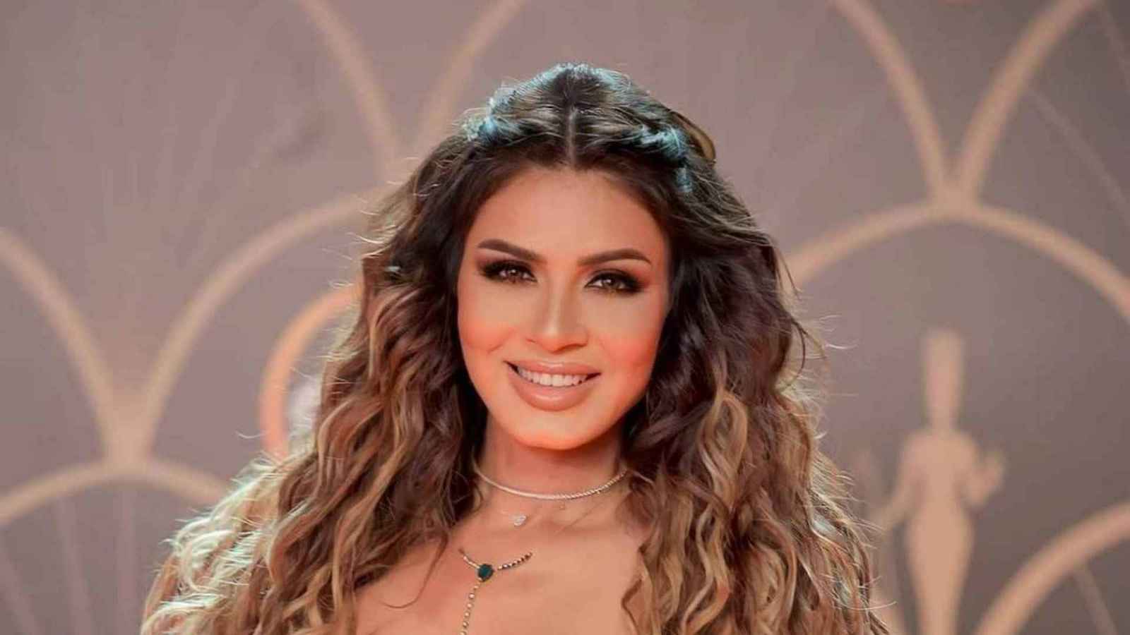 "أثارت الجدل".. نجلاء بدر توثق خضوعها لعملية تجميل بالفيديو