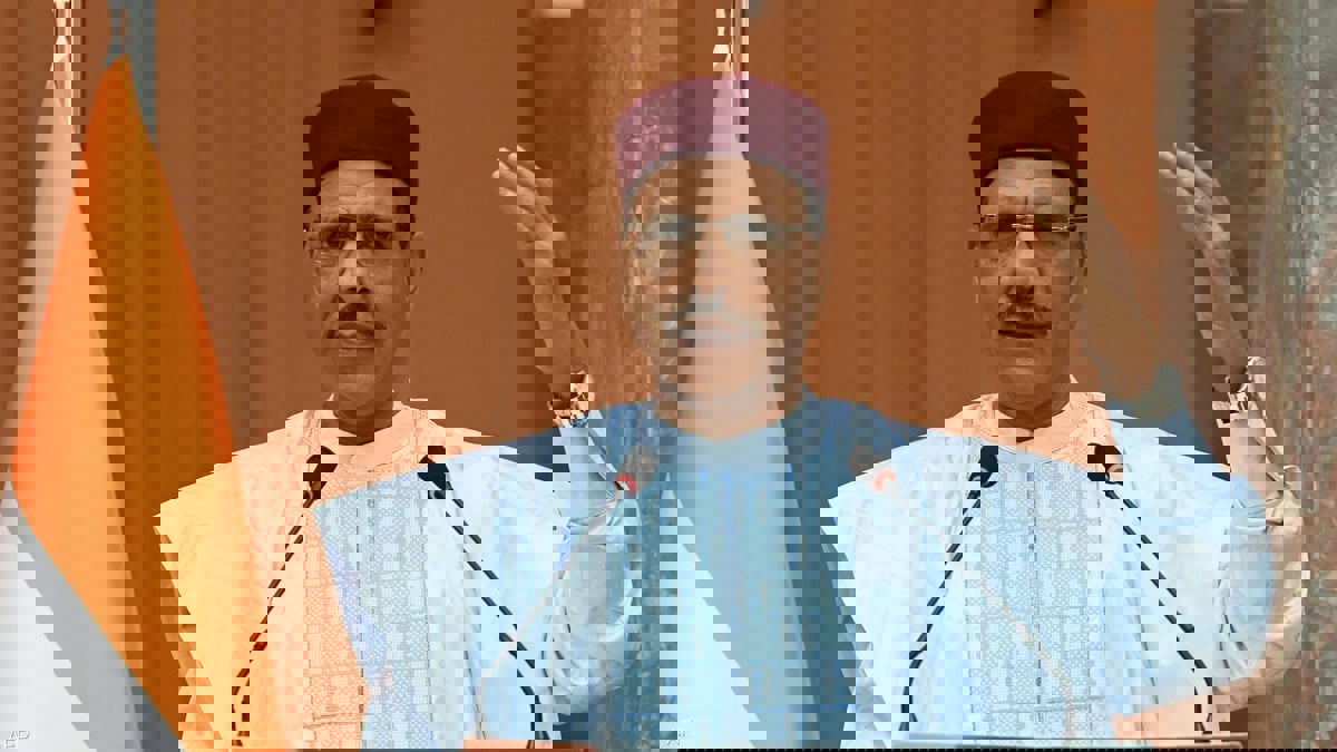 مستشار رئيس النيجر لـ"إرم نيوز": التدخل العسكري الأجنبي قد يهدد حياة بازوم (فيديو)