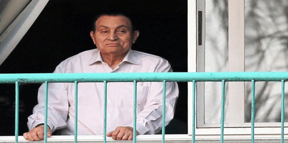 حسني مبارك ما يزال "قيد الحبس" ولا صحة لطلبه السفر للسعودية