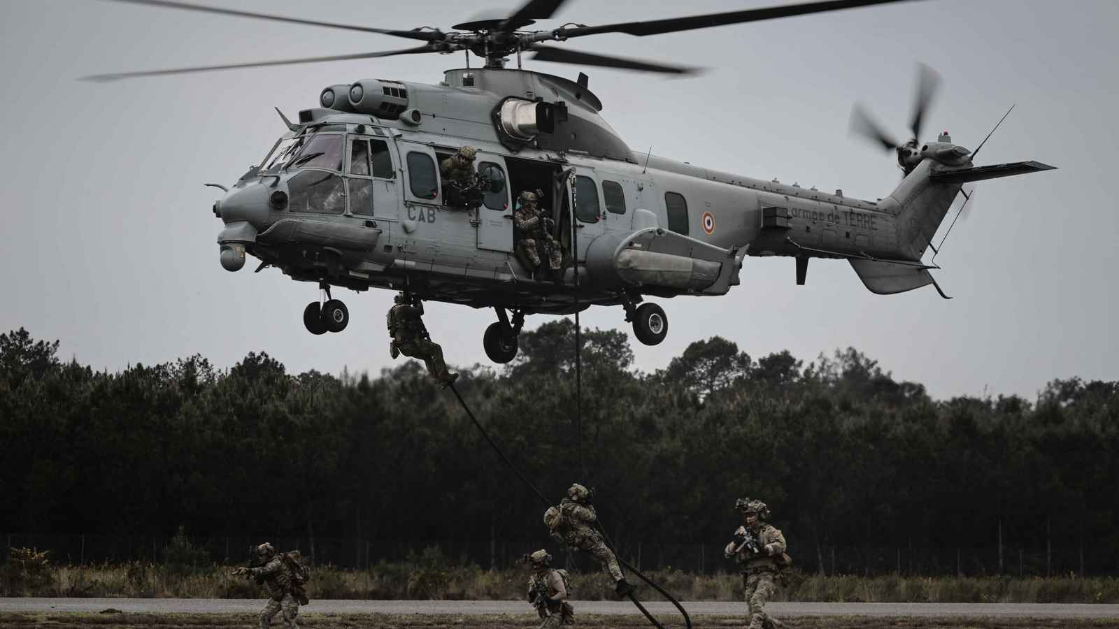 50 ألف جندي على حدود النار.. "تحالف الراغبين" يرفع راية التدخل في أوكرانيا