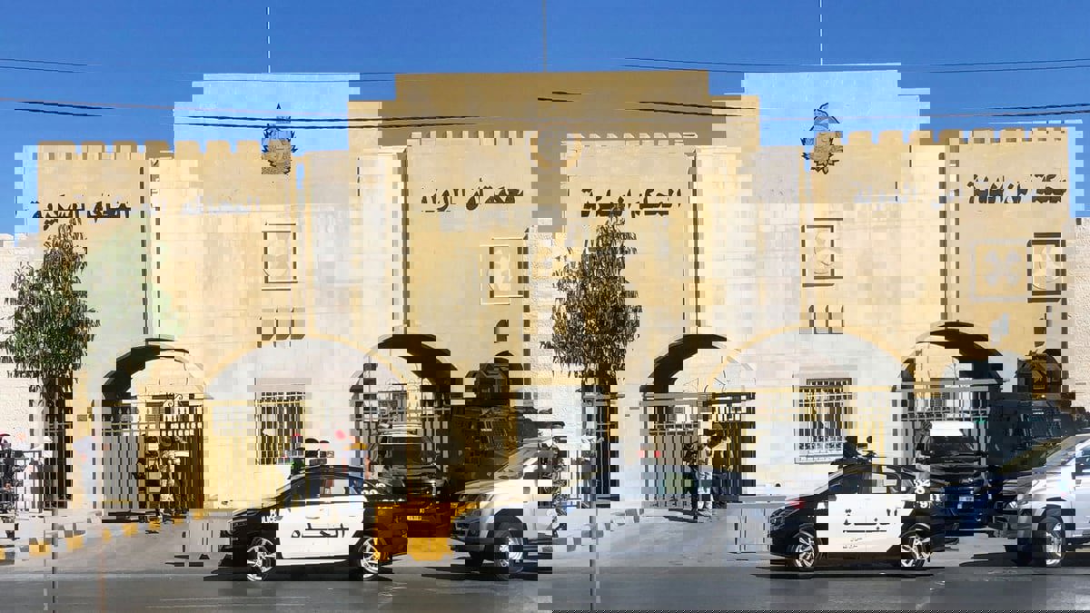 "أمن الدولة" الأردنية تصدر حكمها ضد عوض الله والشريف حسن بن زيد في "قضية الفتنة"