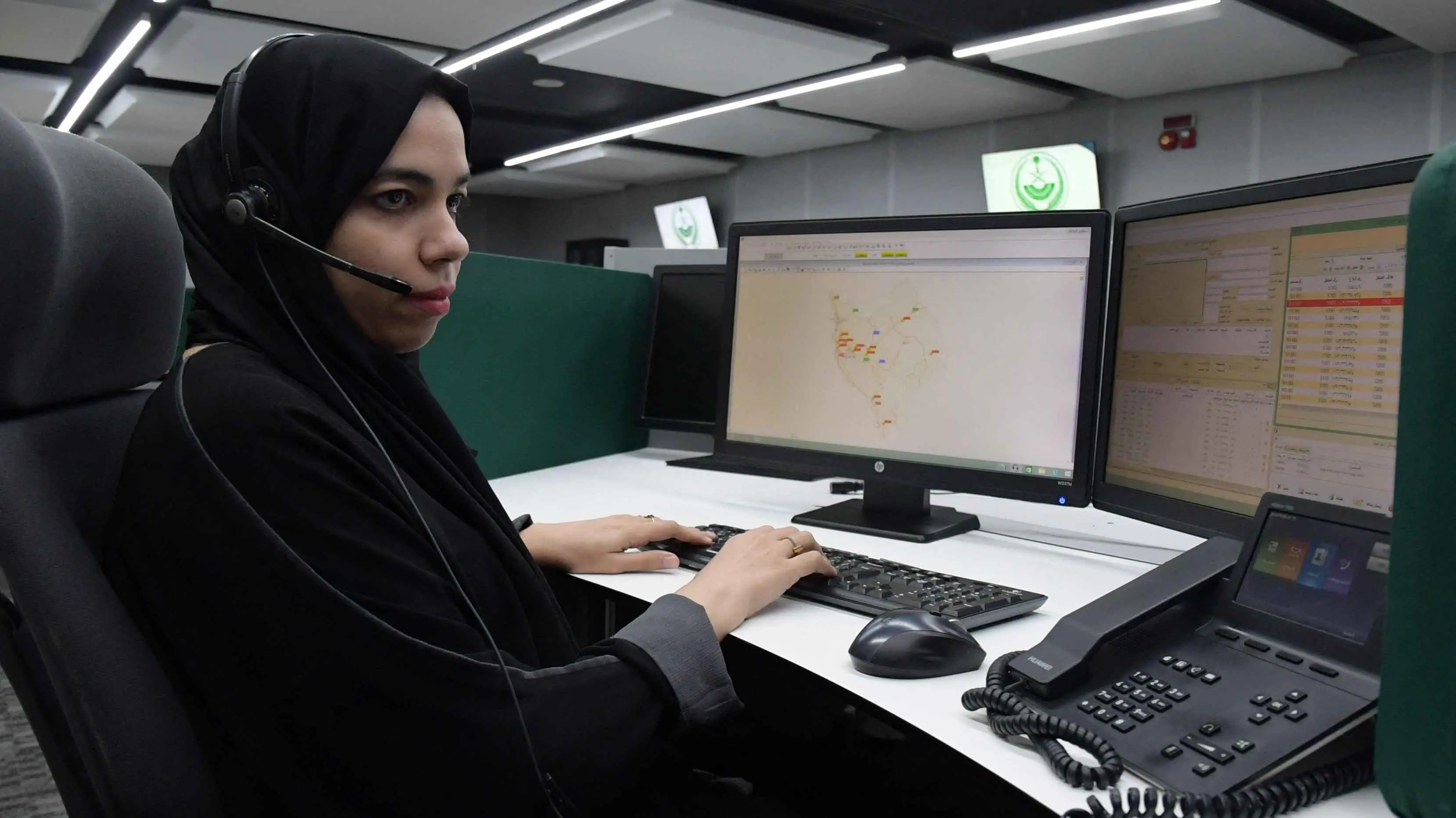 شملت تمديد إجازة الأمومة.. السعودية تقر تعديلات على نظام العمل