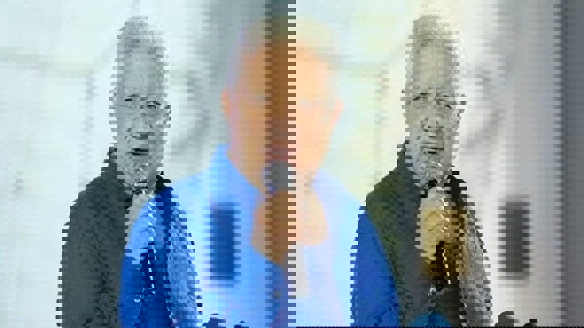 مرتضى منصور رئيس الزمالك يرد على دعوة للتصالح مع محمود الخطيب رئيس النادي الأهلي (فيديو)