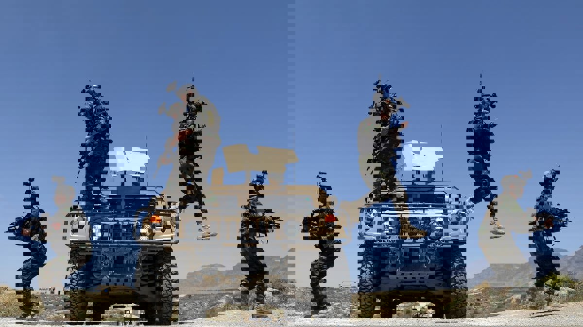 تقرير: اتفاق بين واشنطن وطالبان تسبب في انهيار القوات الأفغانية