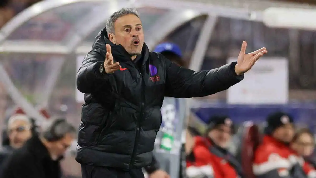 أول تعليق من إنريكي عن احتمالية مواجهة برشلونة