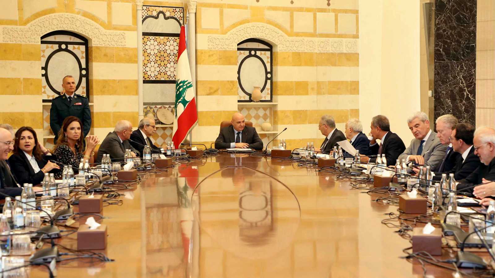 قبل "جلسة مصيرية".. صدام بين عون وحكومة سلام بشأن نزع سلاح "حزب الله"